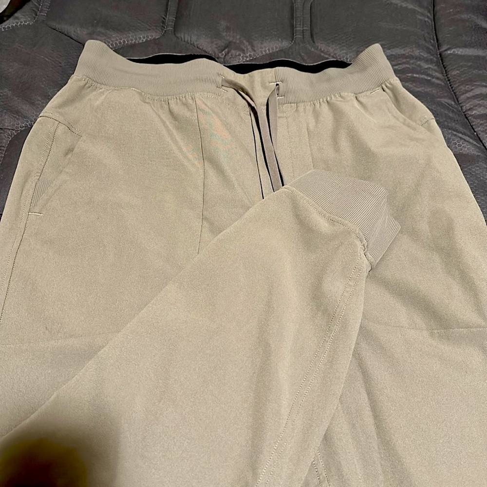 Lululemon ABC Jogger - Light Olive/Grey - Size Medium - Shorter Edition